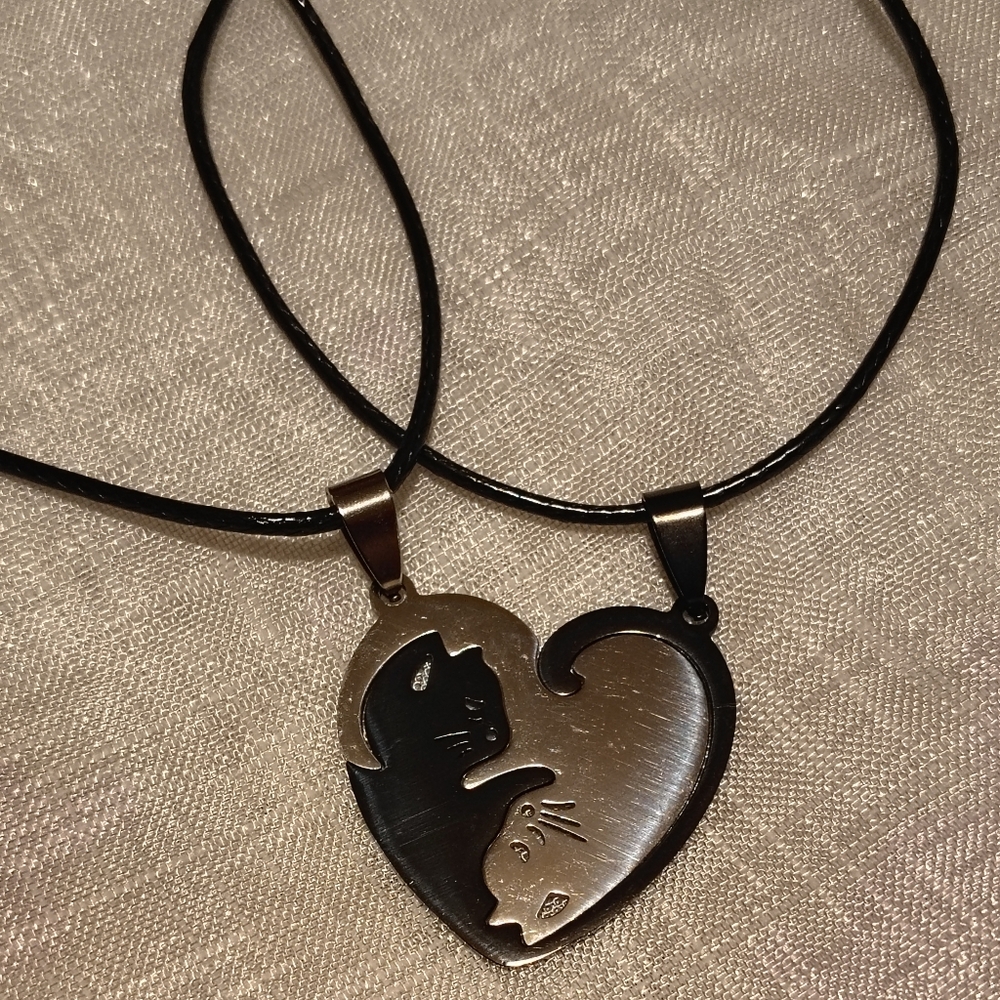 Ying Yang Cat Pendant Necklace - Picture 2 of 2